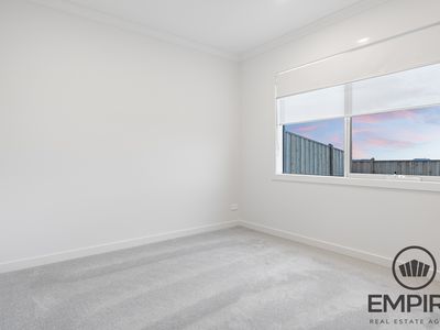 117 Yeungroon Blvd, Clyde North