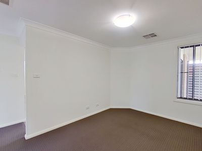 38 Yulong Street, Dubbo