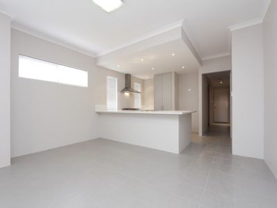 4 / 58 Central Avenue, Redcliffe