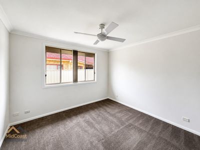 2 / 10 Robina Grove, Forster
