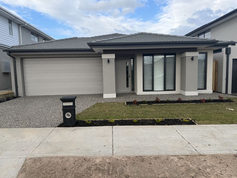 12 Sandalwood Crescent, Clyde North