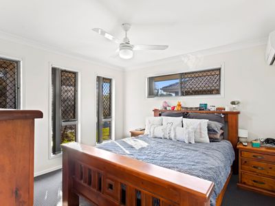 81 Bankswood Drive, Redland Bay