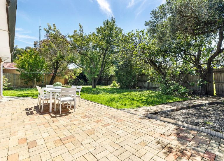 43 Ester Crescent, Clayton South