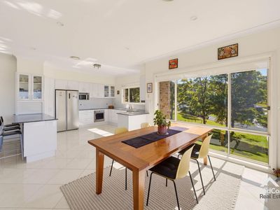 22 Headland Drive, Hallidays Point