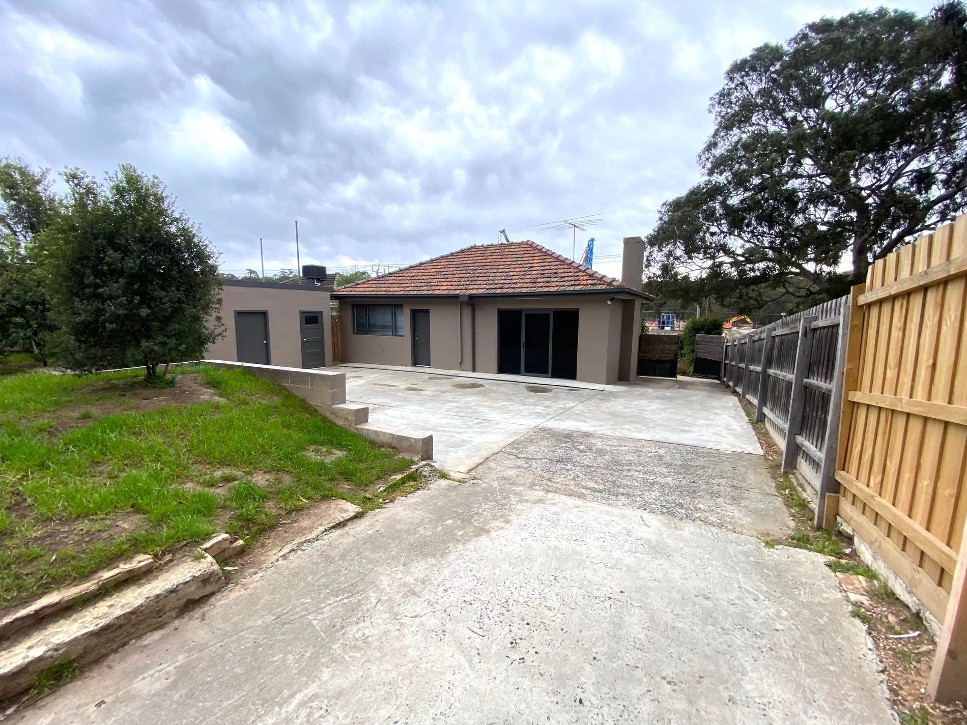 111 Greensborough Road, Macleod