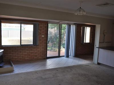 130 York St, Forbes
