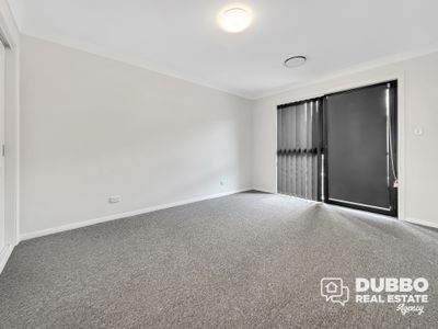 6 Gunsynd Circuit, Dubbo
