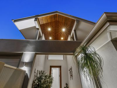 14 Lakeside Drive, Peregian Springs