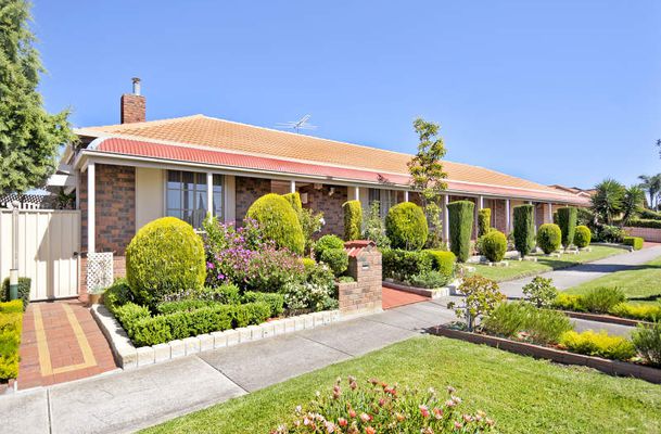 2 Hartley Crescent, Greenvale