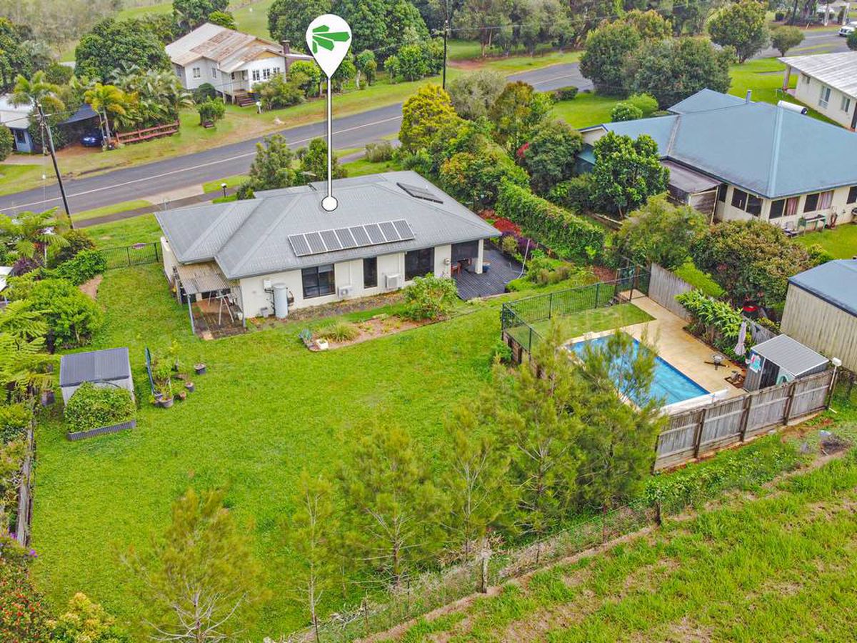 18 Barrine Road, Yungaburra