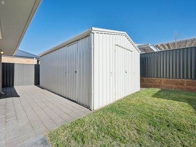 21 Claystone Loop, Piara Waters