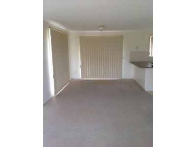 1 / 8 Moulemein Court, Hamlyn Heights