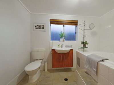 29 Greta Street, Manly West