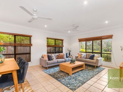 9 Hallett Close, Douglas