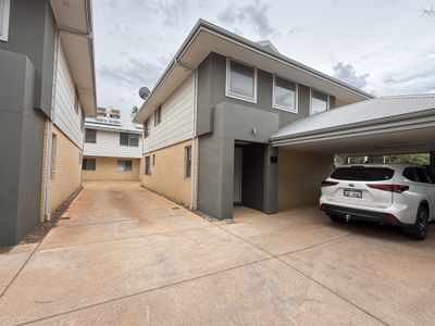 2 / 9 Kuwarra Lane, Karlkurla