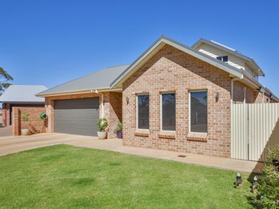 14A Purna Place, Hannans