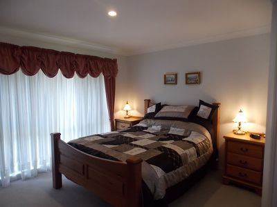 11 Brightwaters Close, Brightwaters