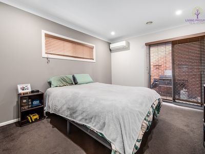 152 Saltwater Promenade, Point Cook