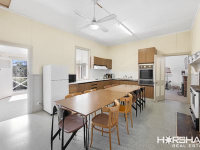 4 Railway Street, Balmoral