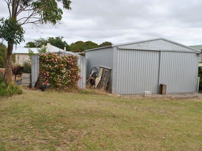 6 Tenth st, Millicent