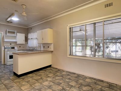 9 Chelmsford Street, Dubbo