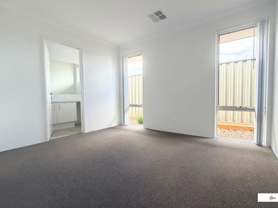 41 Veterans Drive, Byford