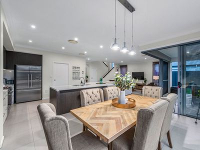 14 Gardenia Place, Wakerley