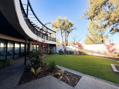 6-8 Campion Street, Deakin