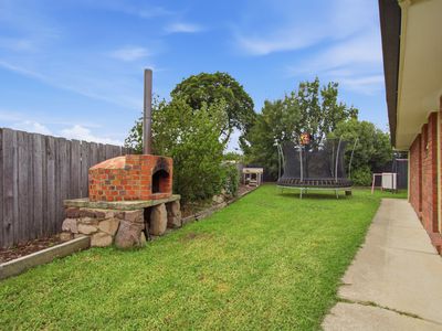 6 Brett Court, Sale