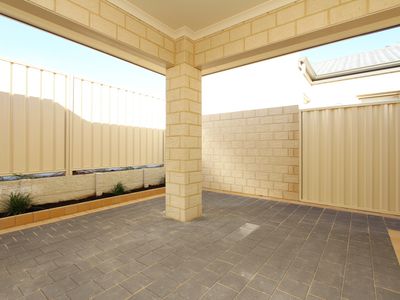 9B Chichester Way, Nollamara