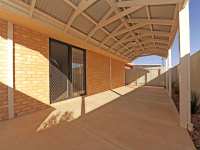 8A Keenan Street, Kalgoorlie