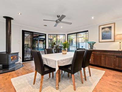 4 Ash Grove South , Langwarrin