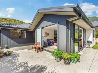 59 Sunningdale Drive, Stoke