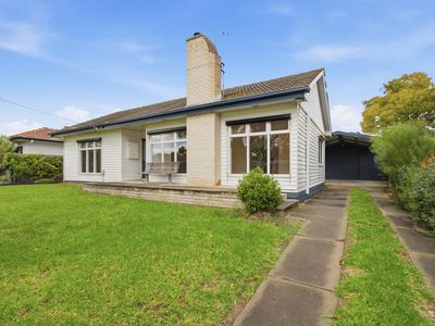 24 Turnbull Street, Sale