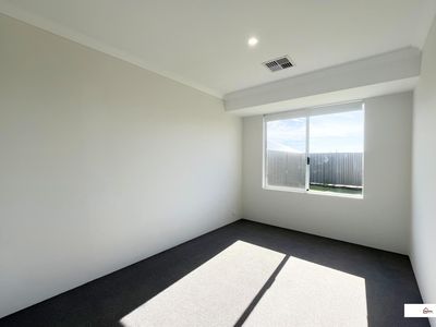 3 Brumlow Way, Lakelands
