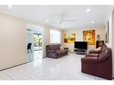 44 Jardine Drive, Springwood