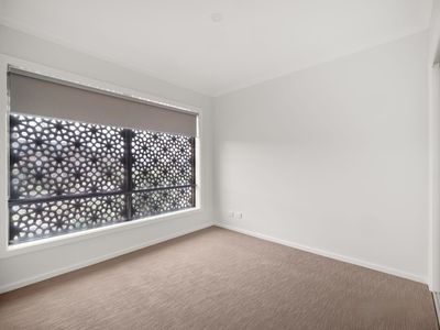 6 Shrubs Road, Mambourin