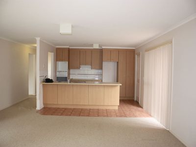 2 / 8 Cassina Close, Forster