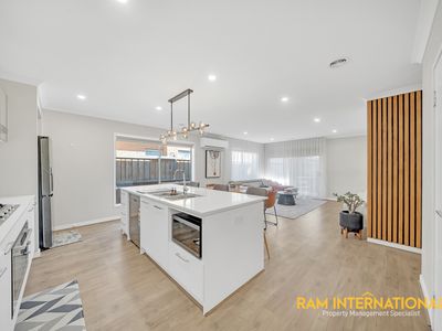 12 Camini Grove, Truganina