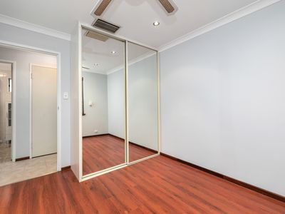 132 Treasure Road, Queens Park