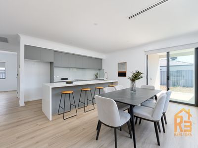 55 Skyline Crescent, Nar Nar Goon
