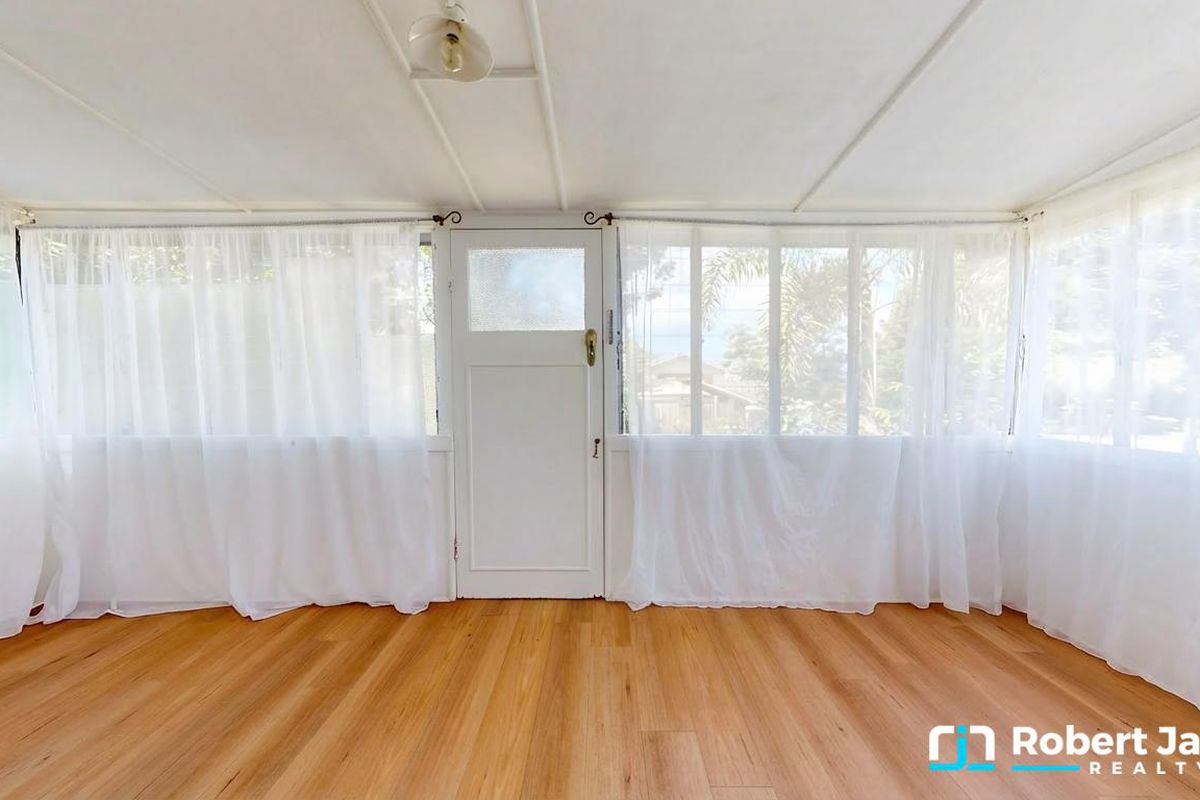 12 Orchard Avenue, Boreen Point