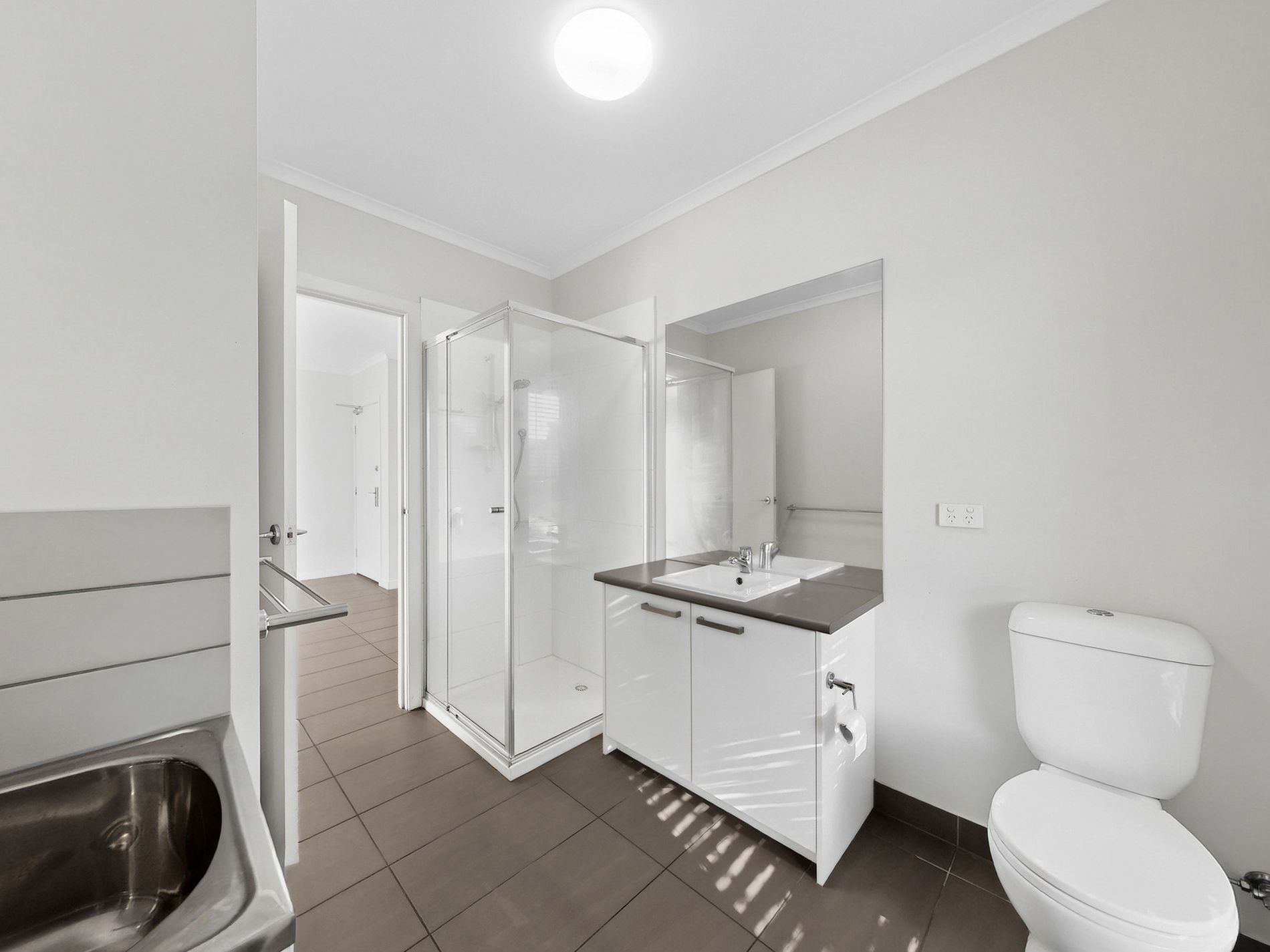 8 Hinterland Close, Lynbrook