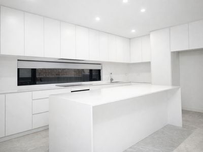 1 / 17 The Boulevarde, Lakemba