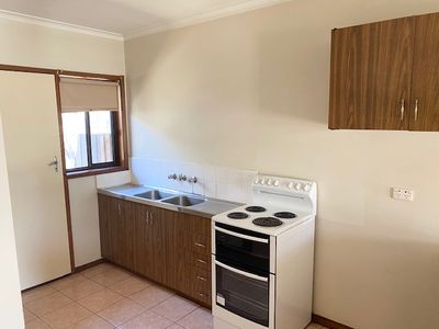 1 / 51 Morris Road, Hoppers Crossing
