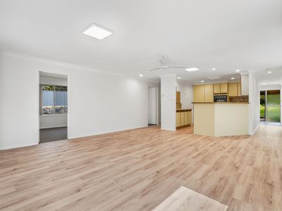 2 Wendy Court, Rochedale South