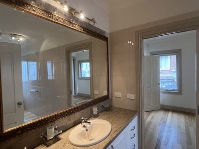 1 / 7 Holden Avenue, Rippleside