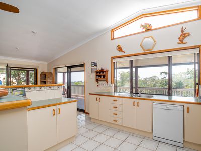 38 KARRASCHS ROAD, Dundowran