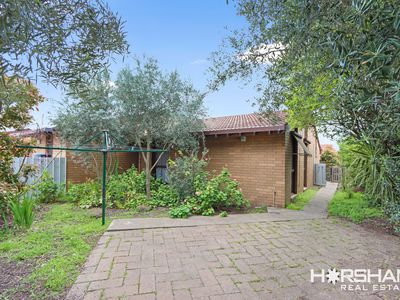 16 / 15 Begg Street, Horsham