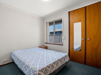 6 Breaden Drive, Cooloongup